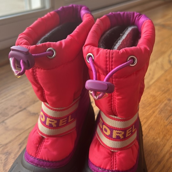 Sorel Cub Purple and Pink Insulated Pull On Winter Snow Boots Size 12 - Picture 6 of 10